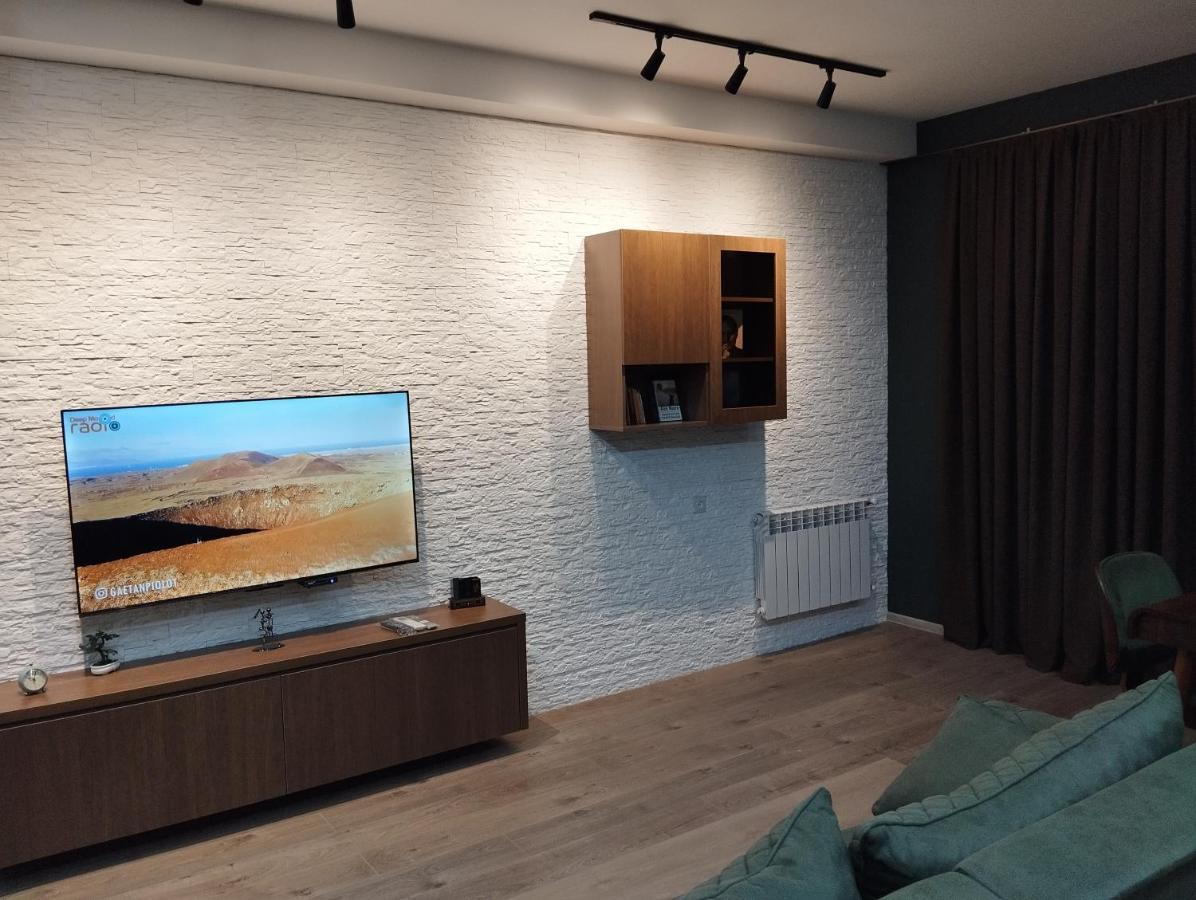 House Number 1 In Kutaisi 아파트 외부 사진